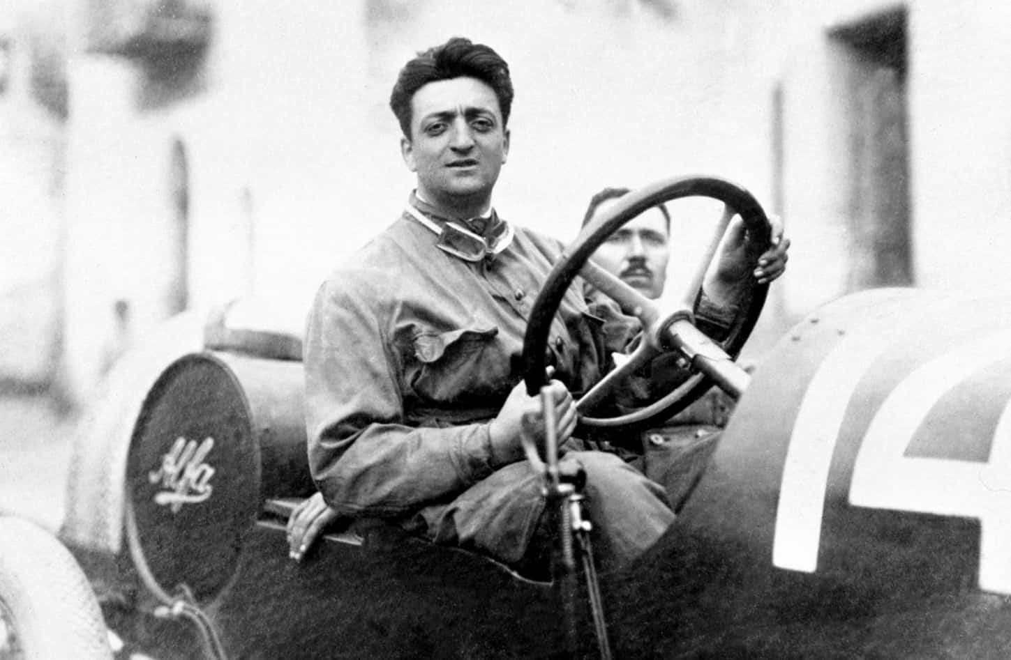 Biografi Enzo Ferrari, Kisah Sejarah Pendiri Mobil Mewah Ferrari Dari Italia