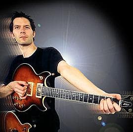 Biografi Paul Gilbert - Gitaris Terbaik Dunia