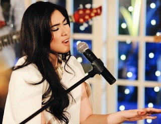 Biografi Isyana Sarasvati - Profil Lengkap Penyanyi Indonesia