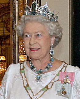 Biografi Ratu Elizabeth II, Ratu Kerajaan Inggris Yang Paling Lama Berkuasa