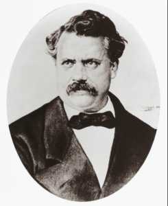 Nama merek Louis Vuitton diambil dari nama pendirinya yakni Louis Vuitton Malletier Biografi Louis Vuitton – Hidup Melarat Hingga Menciptakan Brand Termahal