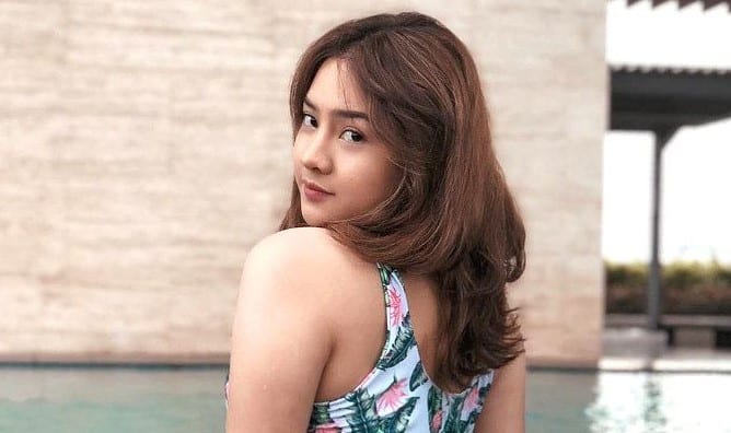 Biografi Anya Geraldine