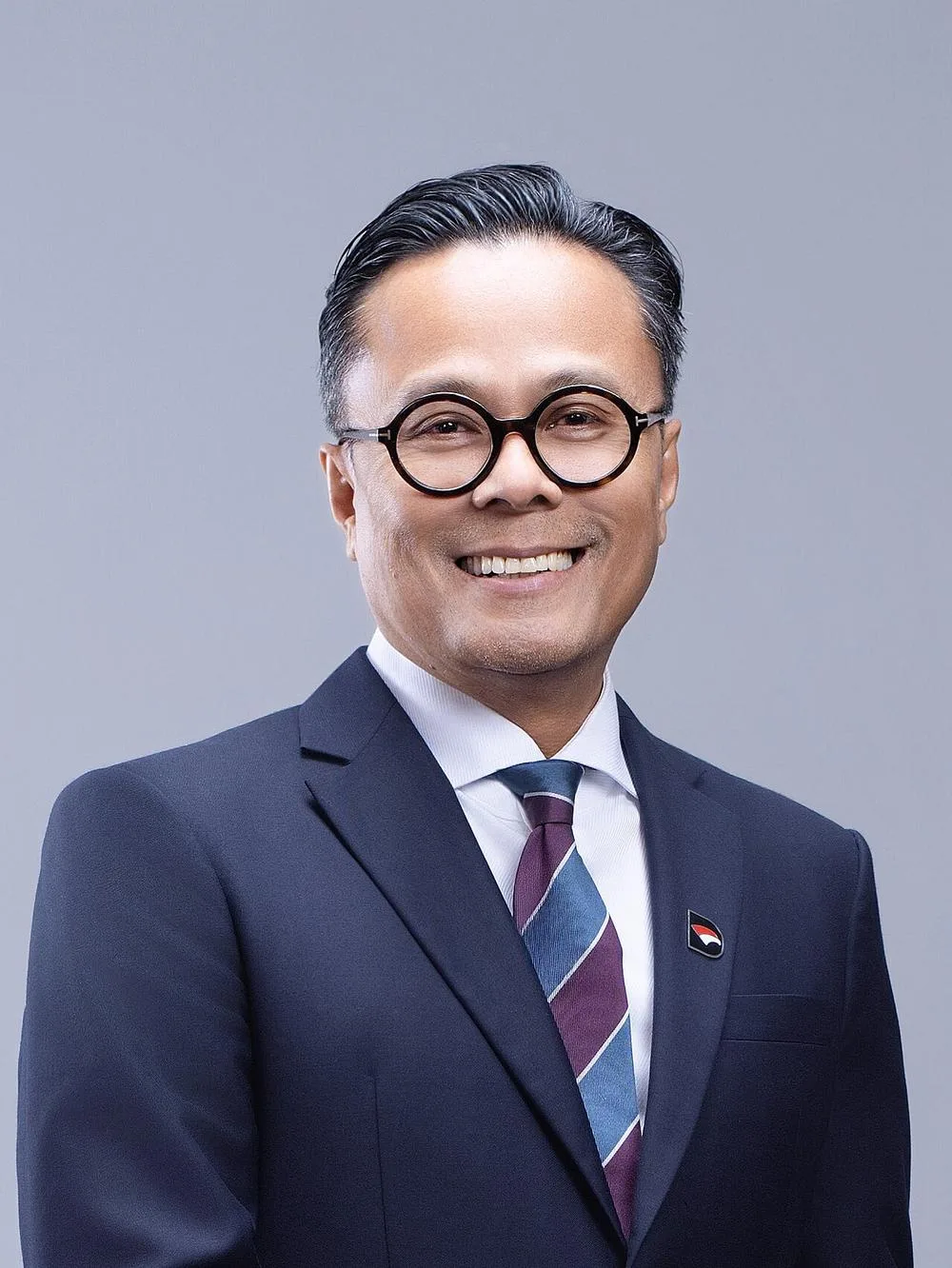 Biografi Dony Oskaria: Perjalanan Karier Kepala BP BUMN dari Bankir hingga Danantara 2 biografi Dony Oskaria - Biografiku.com