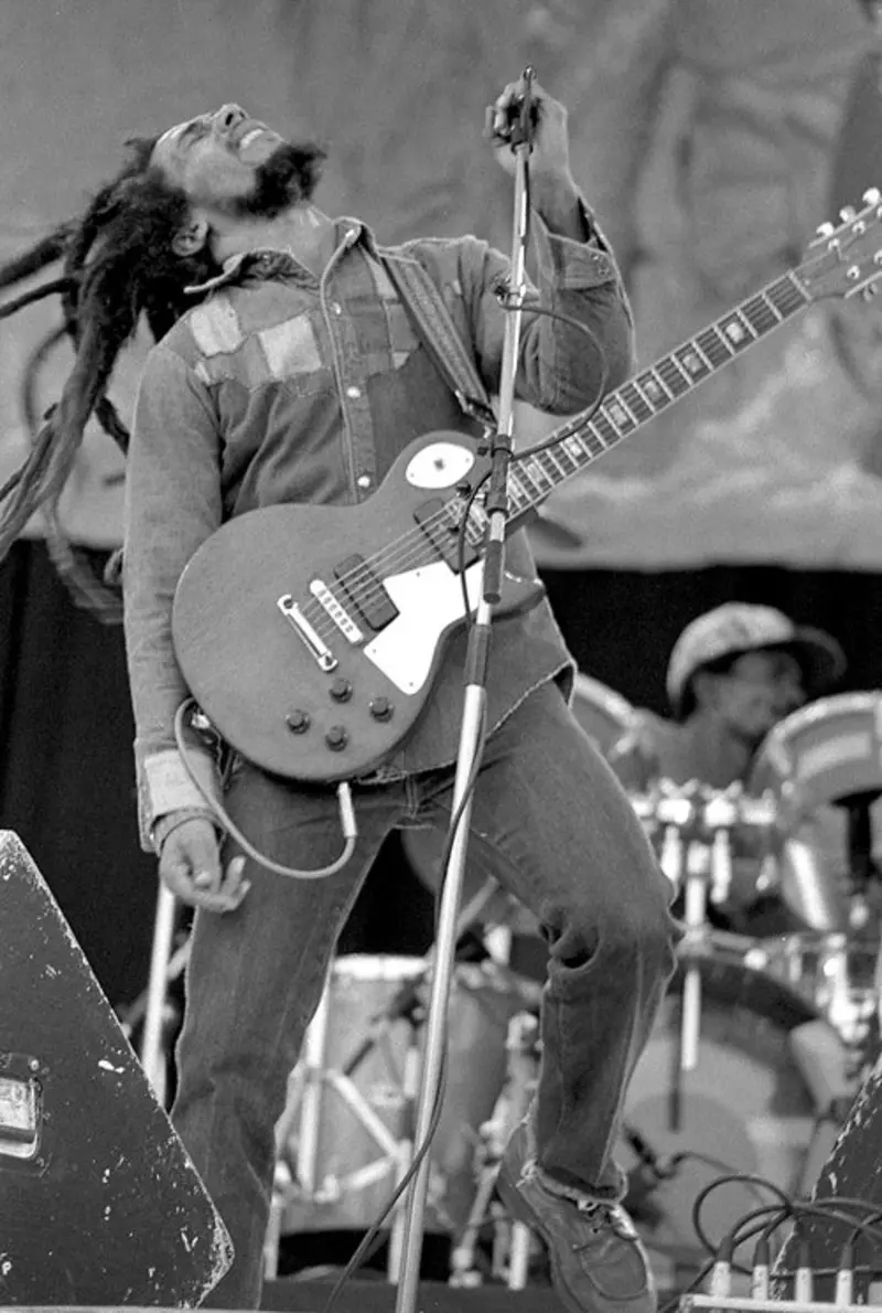 Biografi Bob Marley: Dari Nine Miles ke Panggung Dunia