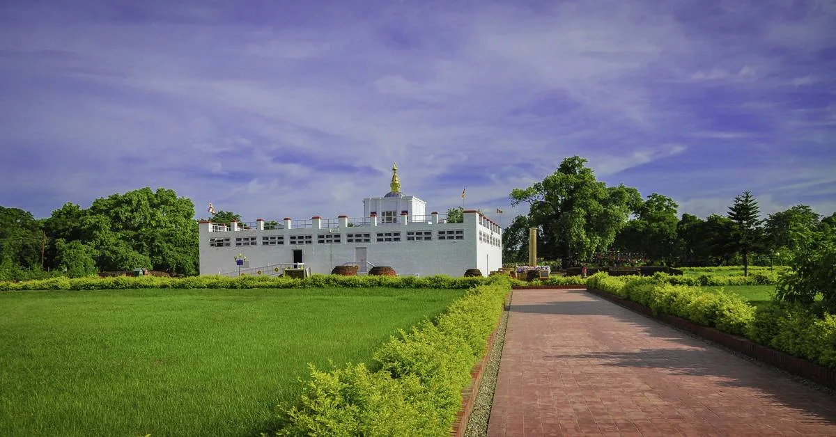 Candi Maya Devi di Lumbini Nepal, tempat kelahiran Buddha