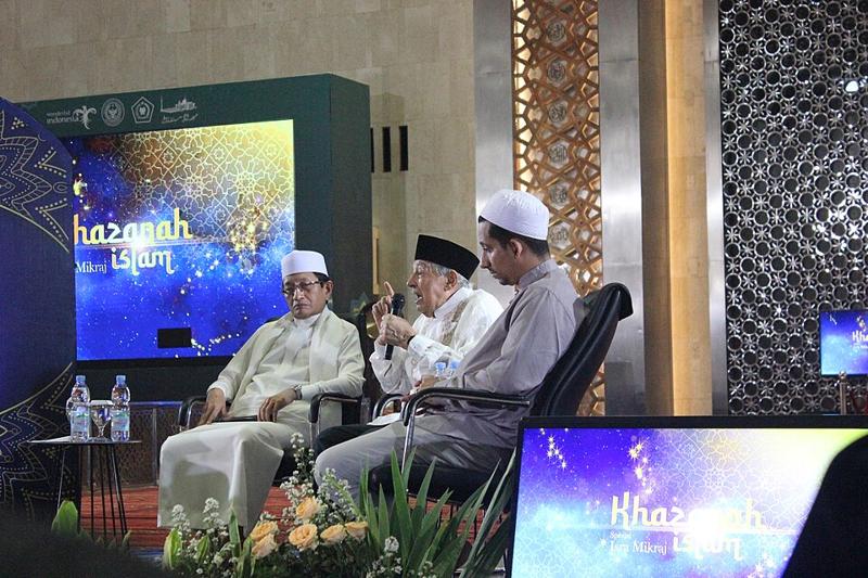 Quraish Shihab bersama Nasaruddin Umar dan Husein Ja'far di Masjid Istiqlal 2025