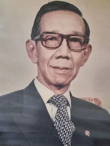 Biografi Sumitro Djojohadikusumo: Arsitek Ekonomi Indonesia Lintas Tiga Orde Soemitro Djojohadikoesoemo - Biografiku.com