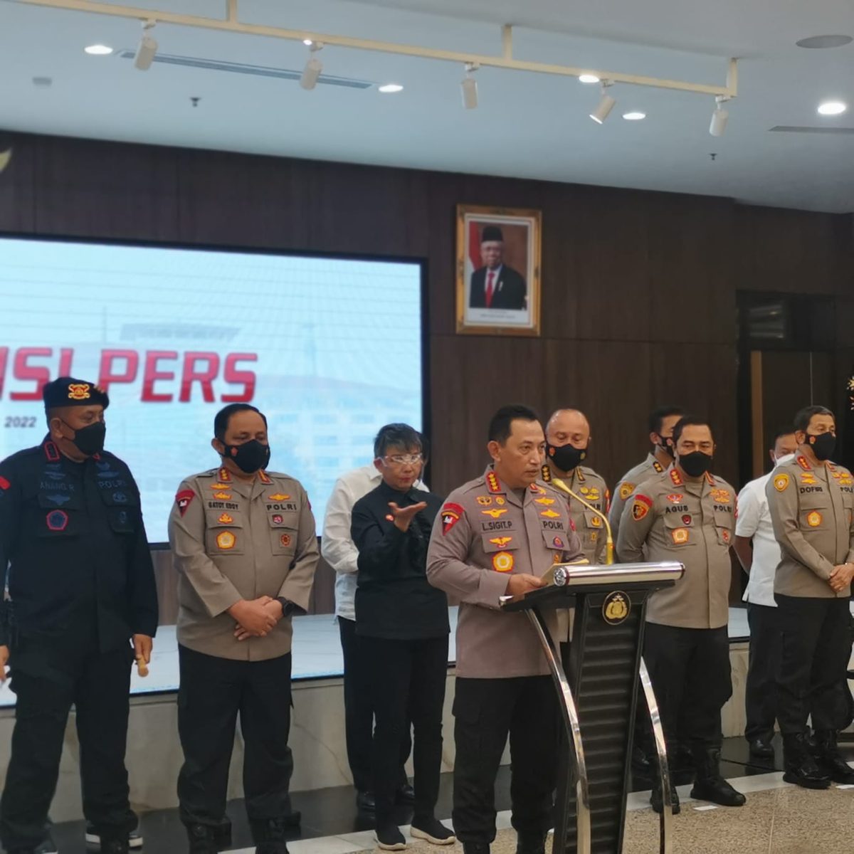 Jenderal Listyo Sigit Prabowo dalam Konferensi Pers